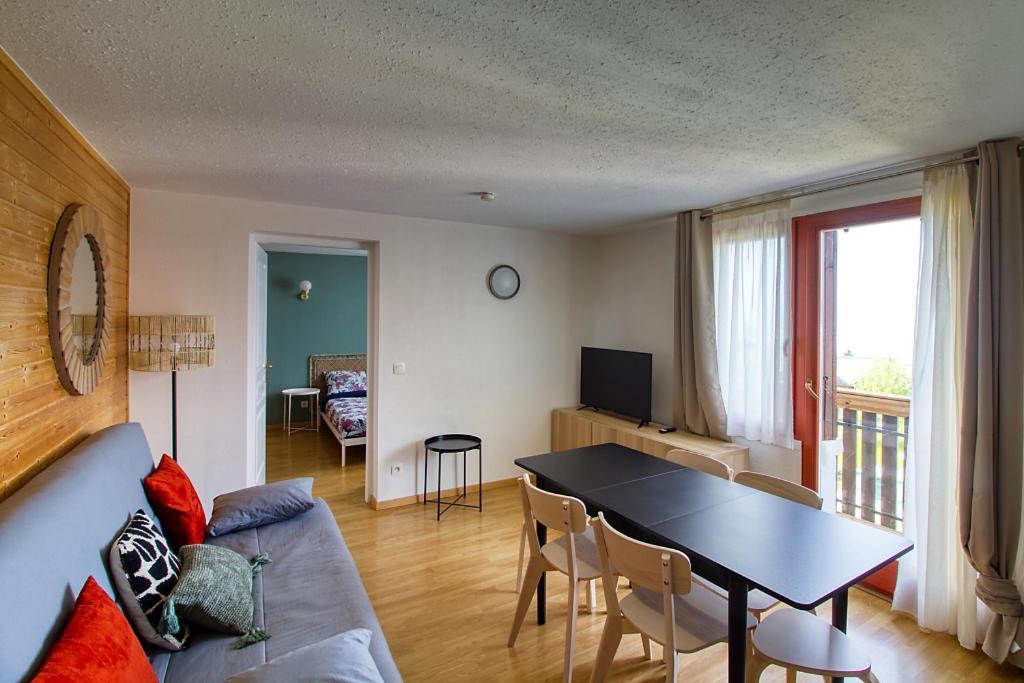 Appartement Vue Leman & Piscine - Parking Free - Confort 6 Pers *